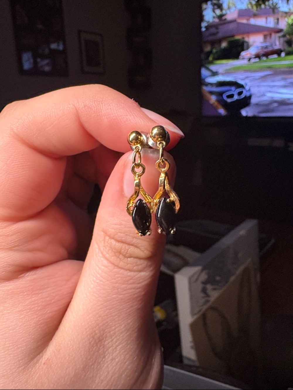 Art deco dangling gold with Black Marquise Stones earrings